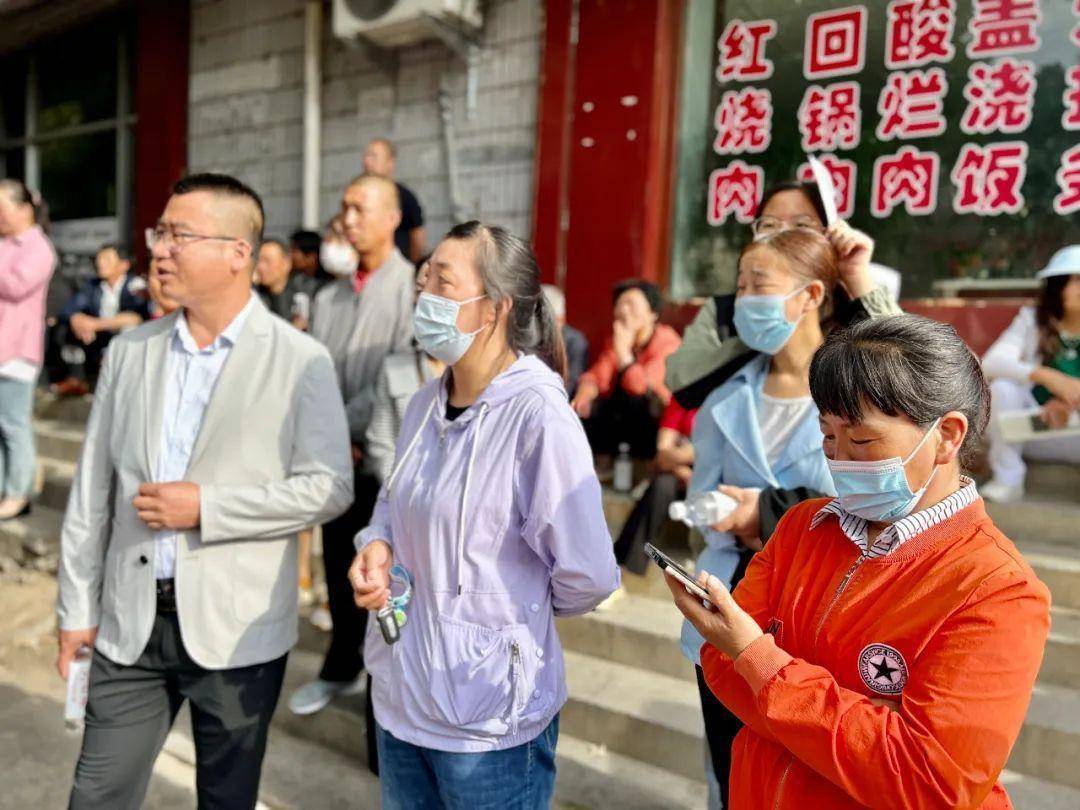 球迷翘首以待冲刺阶段，期待惊喜出现的简单介绍