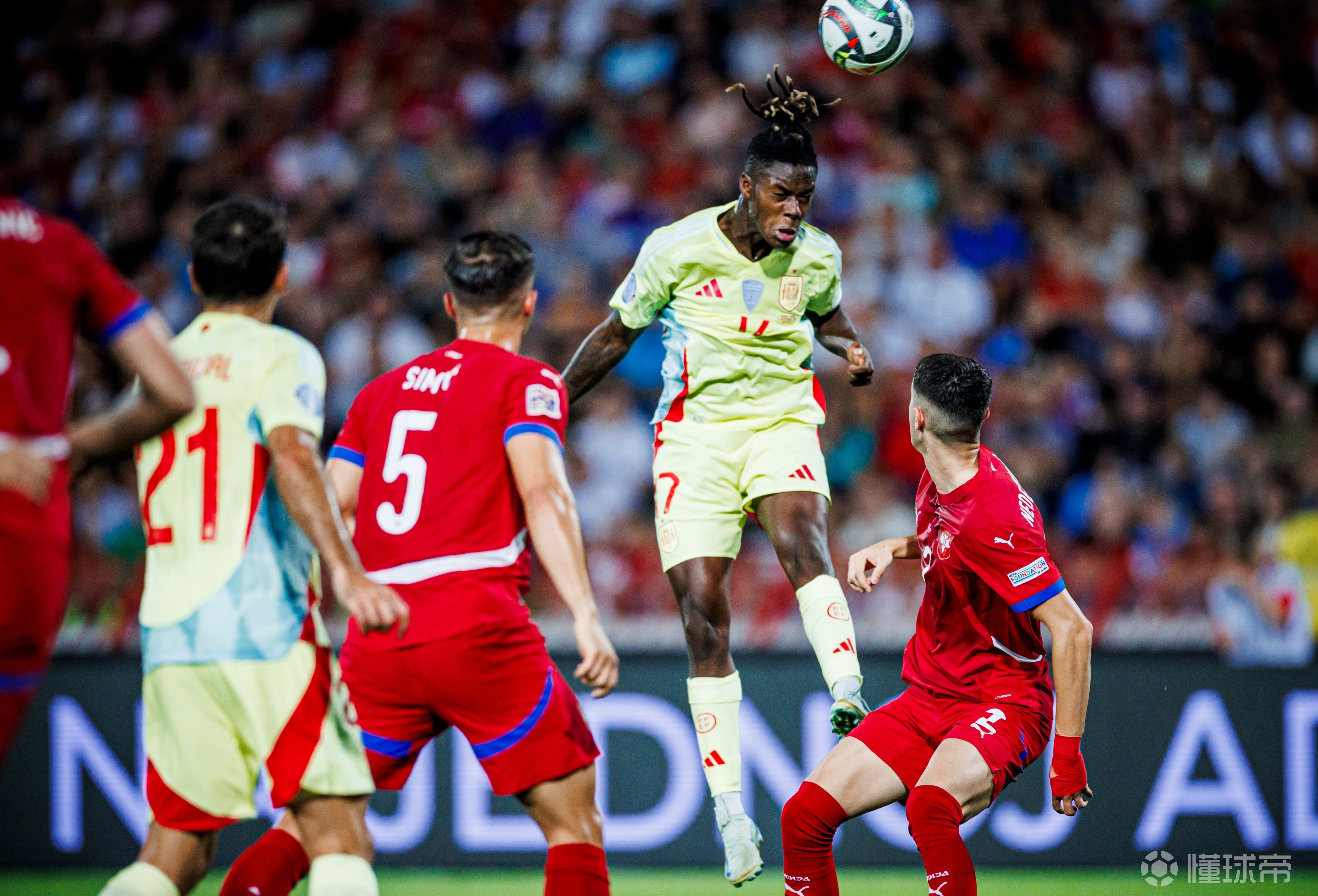 包含克罗地亚国家队士气高涨战胜对手赢得连胜的词条