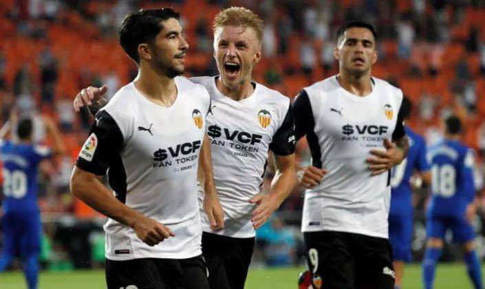 格拉纳达客场战胜毕尔巴鄂，拿下三分