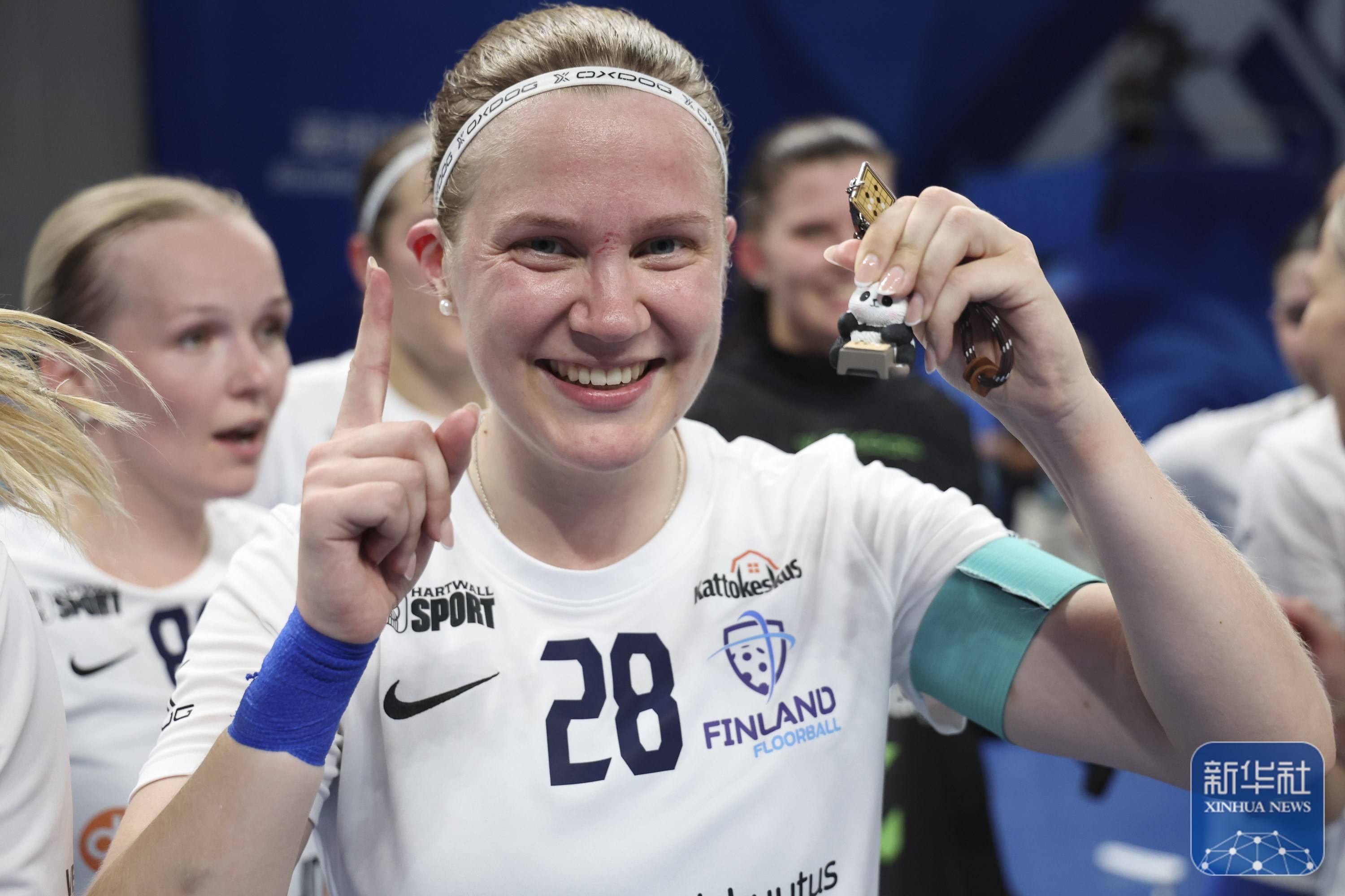 芬兰队在对阵保加利亚队比赛中获胜