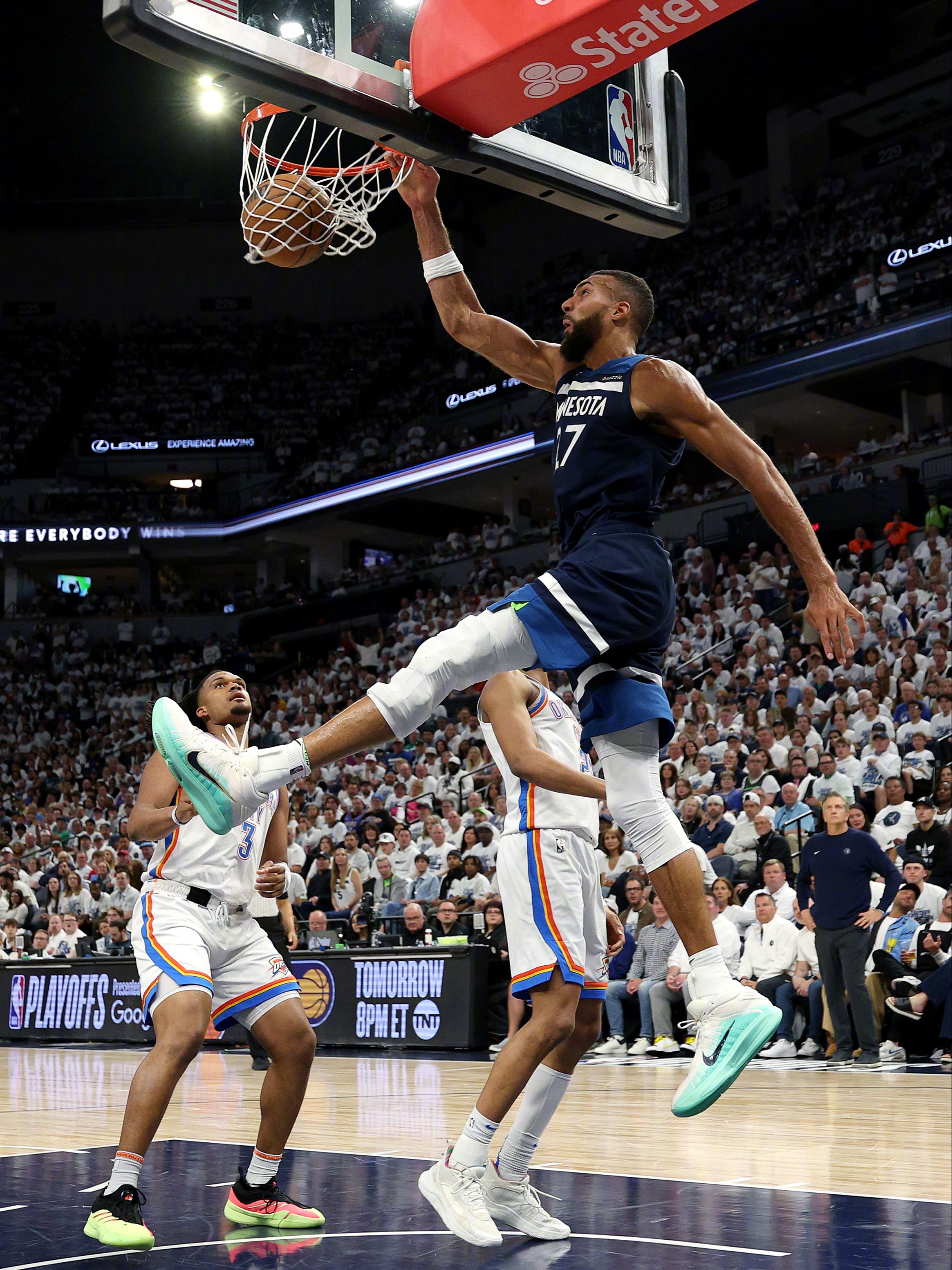 尼克斯战胜公牛，主帅波特尔赞扬球队表现