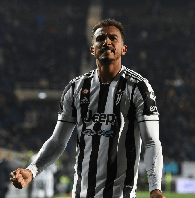 爱游戏官网网页版入口-包含尤文图斯长传威胁对手，增强攻击力的词条