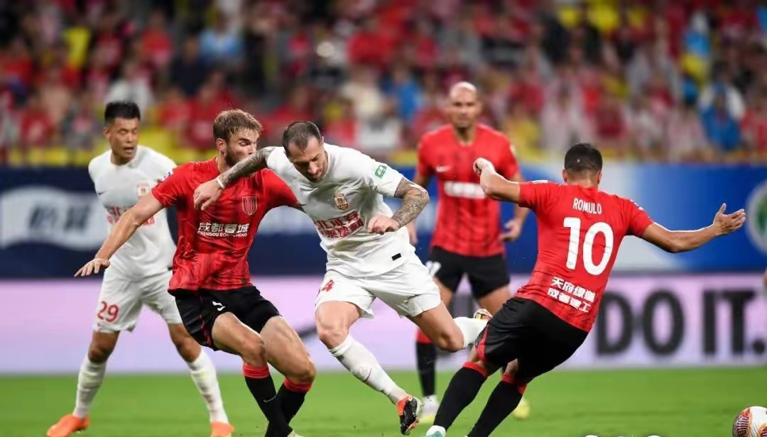 恒大客场击败泰达，遭遇连败