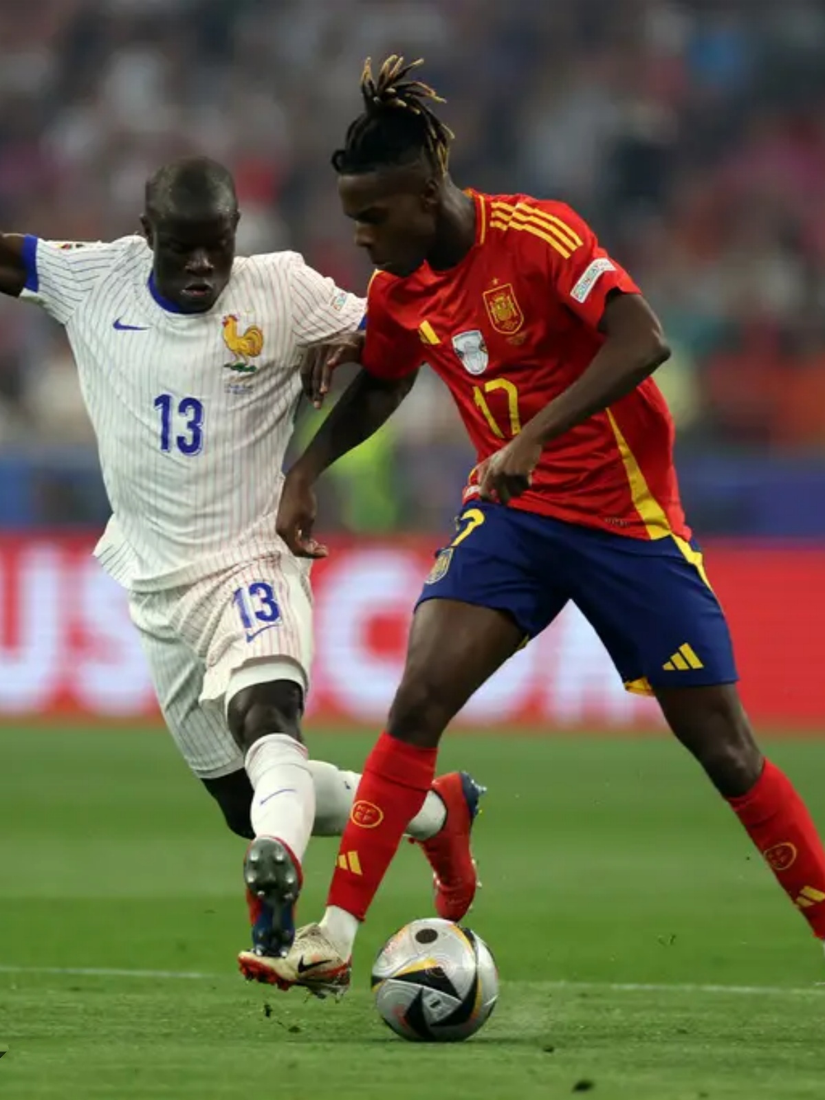 西班牙逆转胜丹麦，继续保持不败的简单介绍