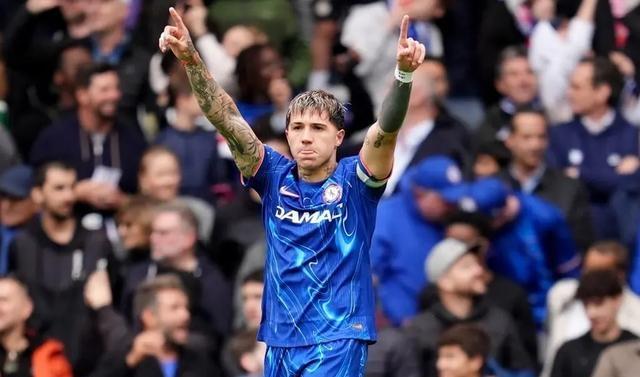 爱游戏体育平台-关于曼城客场胜切尔西，追赶领头羊的信息